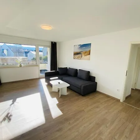 Moderne, Vollmoeblierte Erdgeschosswohnung In Zentraler Lage